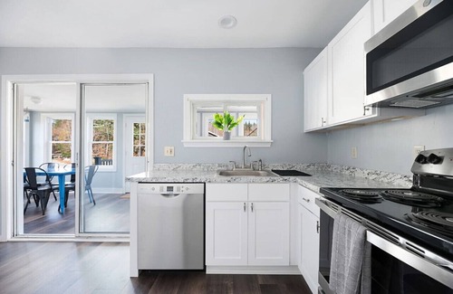 Ellsworth Apartment | *Closed Listing - Not Bookable*