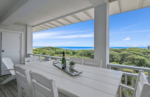 Gulf District Condo | CLOSEST LUXURY CONDO to Private BEACH &CLUB! 5 star rated! Nov. Dec. SPECIALS