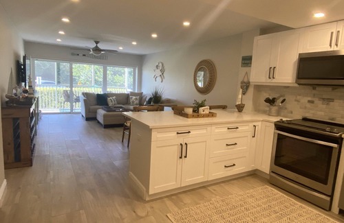 Vanderbilt Beach Condo | Closest Unit to the beach at Vanderbilt Towers