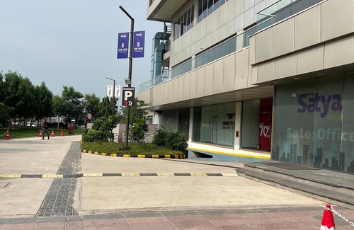Gurugram Apartment | Cloud11 S Hive- lavish studio in satya Hive Mall