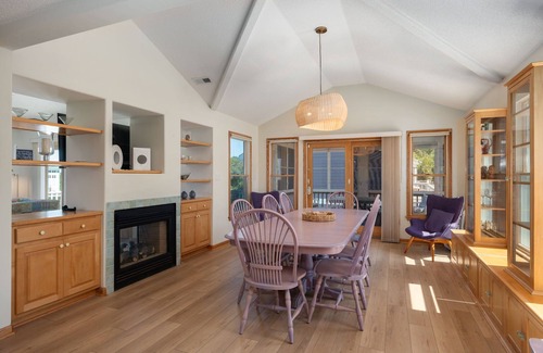 Duck House | Cloudbreak: Pet Friendly, Oceanside, Hot Tub, Community Amenities!