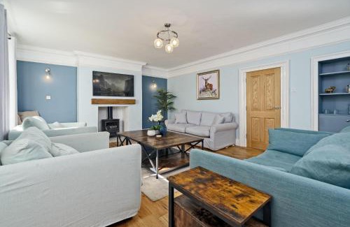 Berwick-upon-Tweed House | Clovelly House Beautiful 5 bedroom, 5 bathroom home