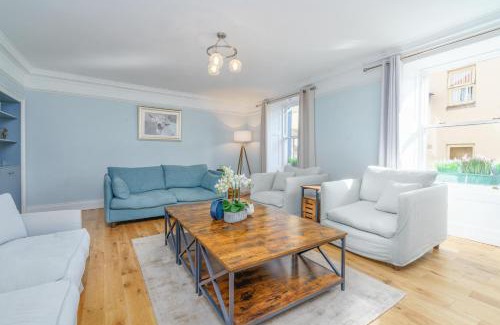 Berwick-upon-Tweed House | Clovelly House Beautiful 5 bedroom, 5 bathroom home