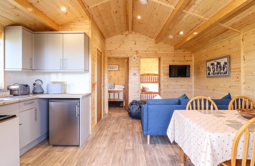 Theberton Cottage | CLOVER LODGE, pet friendly, with a garden in Leiston