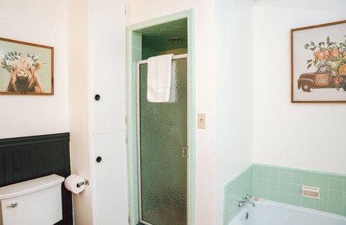 Etna Bed & Breakfast | Clover Room