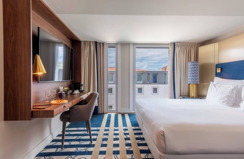 Belem Hotel | Club Room | Lisbon Hotel | Near Jerónimos Monastery