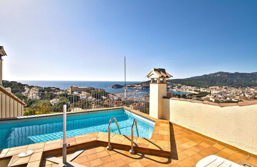 Sant Feliu de Guixols House | Club Villamar - Sereni is a quiet, family-friendly residence with a private pool, 1400 meters fro.