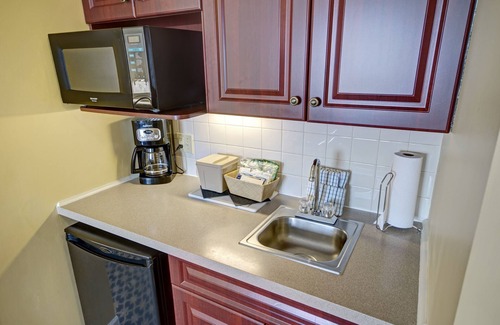 Jamestown House | Club Wyndham Bay Voyage Inn