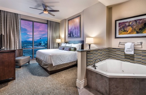 Las Vegas Hotel | Club Wyndham Desert Blue