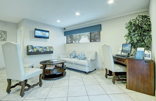 Florida Center Hotel | Club Wyndham Orlando International