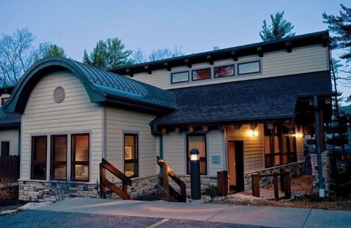 Lake Delton Cottage | Club Wyndham Sundara Cottages at Wisconsin Dells Presidential Reserve