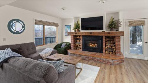 Warren House | Clyde's Cabin home