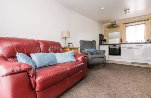 Bude Cottage | COACH HOUSE COTTAGE, with a garden in Bude