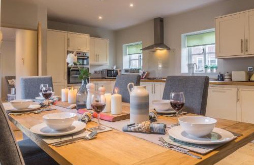 Docking House | Coach House D