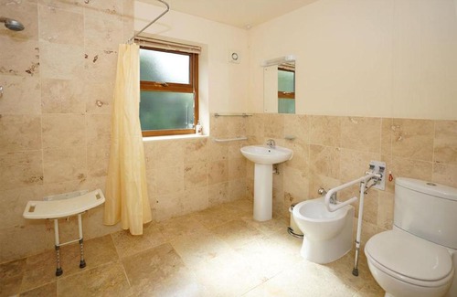 Llanfairpwllgwyngyll House | Coach House Faner