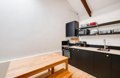 Southville Apartment | CoalShed Lofts - Groups -Exclusive Use