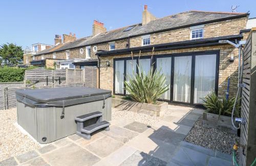 Swalecliffe House | Coast Guard House