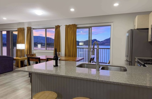 Okanagan-Similkameen Hotel | Coast Osoyoos Beach Hotel