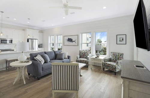 Gulf Shores Cottage | Coastal beach cottage steps away from the white sand beaches!