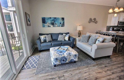 Gulf Shores House | Coastal Breeze Cottage ~ Heated & Cooled Pool + $400 in FREE Activities Daily ~ Zoo, Parasailing