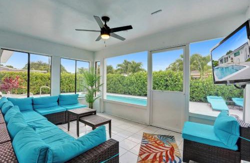 Pembroke Pines House | Coastal Breeze Retreat