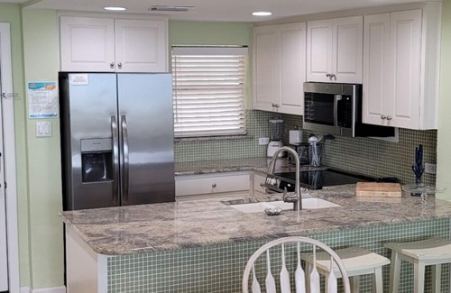 Port Aransas Condo | Coastal Calm | Split level condo with ocean views