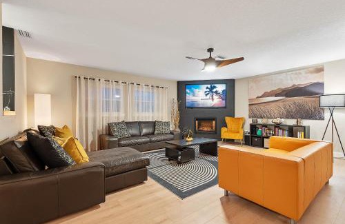 Palm Harbor House | Coastal Canal Front Retreat with Pool & Hot Tub