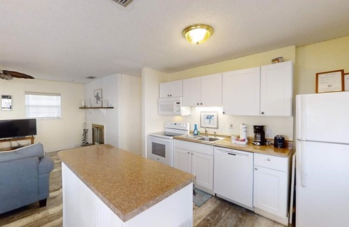 St. Augustine Beach Cottage | Coastal Charm Meets Comfort at Surf Crest Village Sea Turtle Cottage #8 – Pet