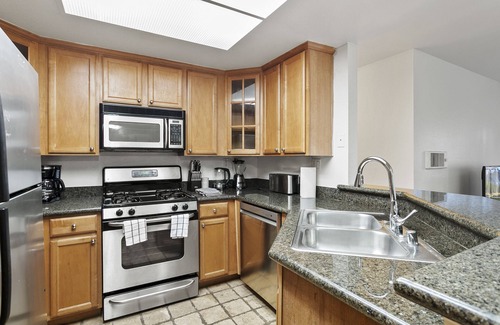 Carmel Valley Condo | Coastal Chic on Carmel Creek Rd #41967