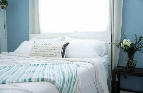 Bay Ho House | Coastal Chill San Diego - Heated Pool - XXL Spa - Mini Golf - Gourmet Kitchen