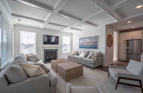 Selbyville House | Coastal Comfort: 4BR 3BH House Pool & Rooftop Deck