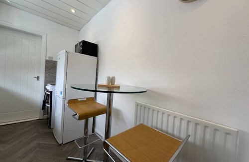 South Shields Apartment | Coastal Comfort Haven 3BR Retreat