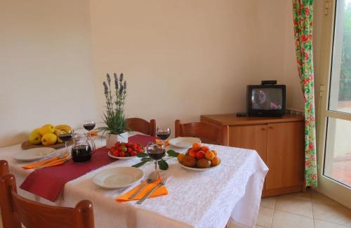 Giannella Apartment | Coastal Comfort Stay in Giannella