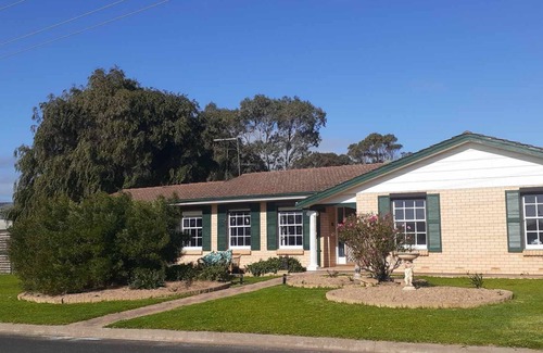 Sellicks Beach House | COASTAL CORNER for a perfect peaceful holiday.n150m walk to Esplanade.