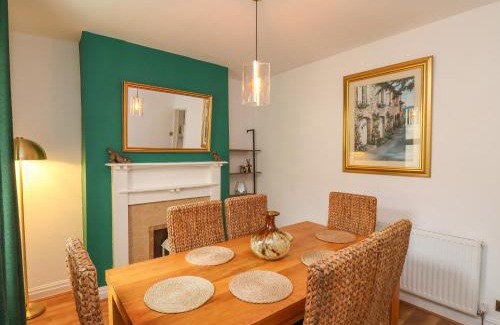Loftus House | Coastal Cottage