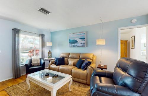 Bradenton House | Coastal Cottage