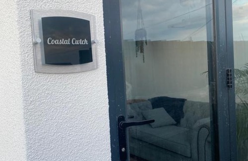 Ogmore-by-Sea Apartment | Coastal cwtch