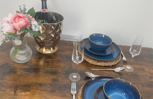 Ogmore-by-Sea Apartment | Coastal cwtch