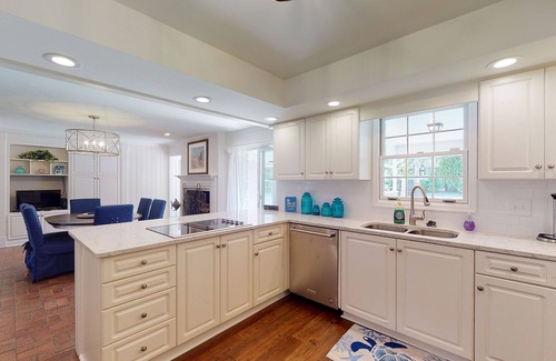 East Beach House | Coastal Dream 4 bedroom single level home with POOL!