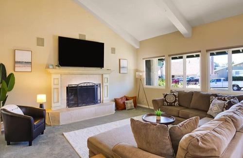 Ventura House | Coastal Family Home W/Pool/Jacuzzi/Mini-Golf