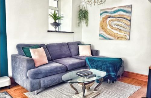 Bridgend House | Coastal Family Stay 3-bed Parking Wi-fi