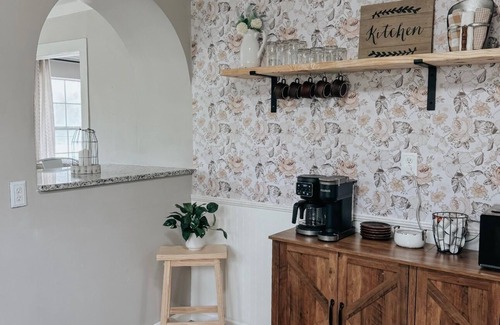 Southport House | Coastal Farmhouse: Pet Friendly + Quiet Location