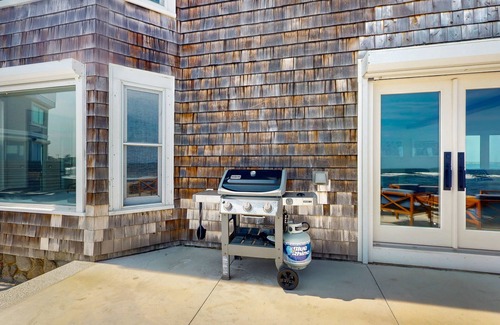 Ogunquit - Wells House | Coastal gem on the water with beach access, gorgeous views & spacious layout