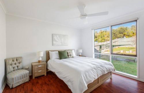 Tootgarook House | Coastal Grove - Sunlit Stay near Beach and Hot Springs