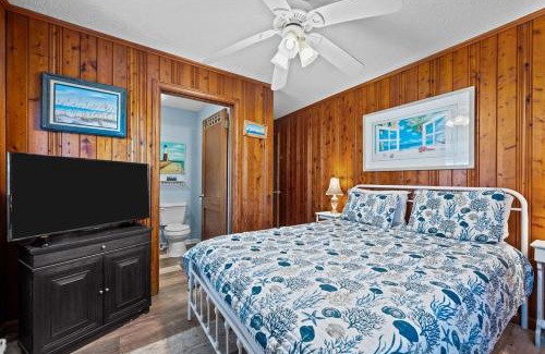 Surf City Apartment | Coastal Haven Cottage- Beach, Shopping, Fun
