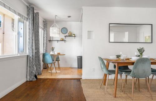 Village of La Jolla House | Coastal Hideaway