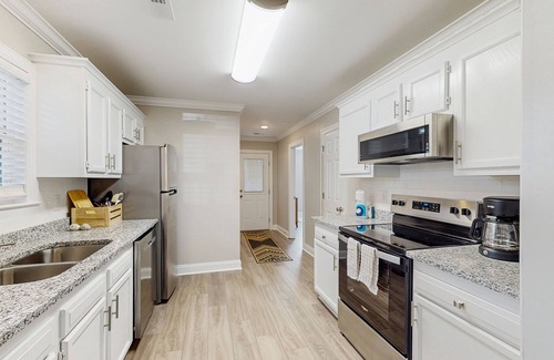 Wilmington House | Coastal home with private yard, close to riverfront and local attractions