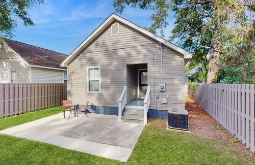 Wilmington House | Coastal home with private yard, close to riverfront and local attractions