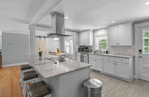 Narragansett House | Coastal Living Meets Modern Comfort!