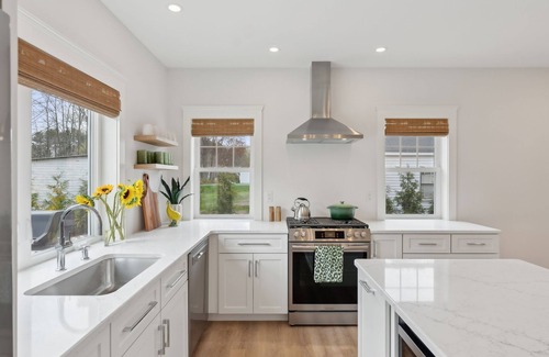 Kennebunk House | Coastal Maine Retreat ~ 1 Mile to BEACH! Outdoor TV, Firepit, Shower & more!